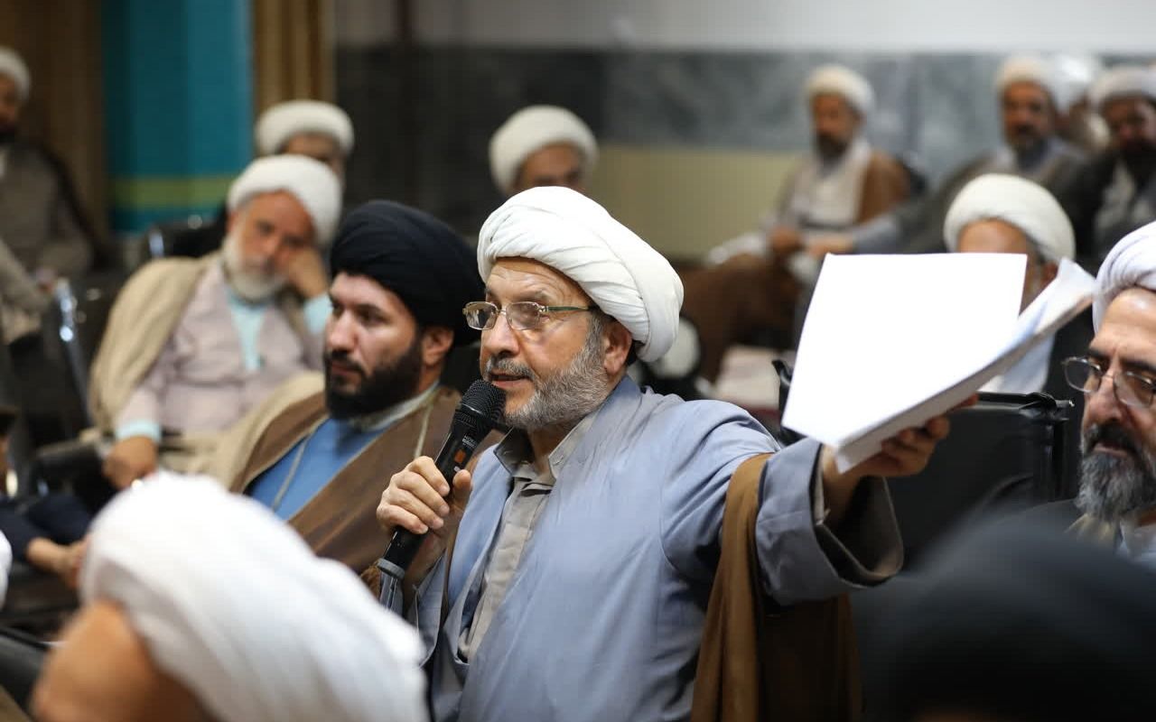 الجلسة الثانية للفكر الإبداعي في تنفيذ رسالة الإمام الخامنئي