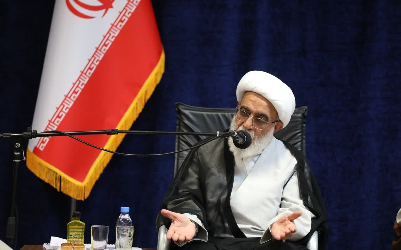 صور الجلسة الثانية لانتاج التفکیر في رسالة الإمام الخامنئي