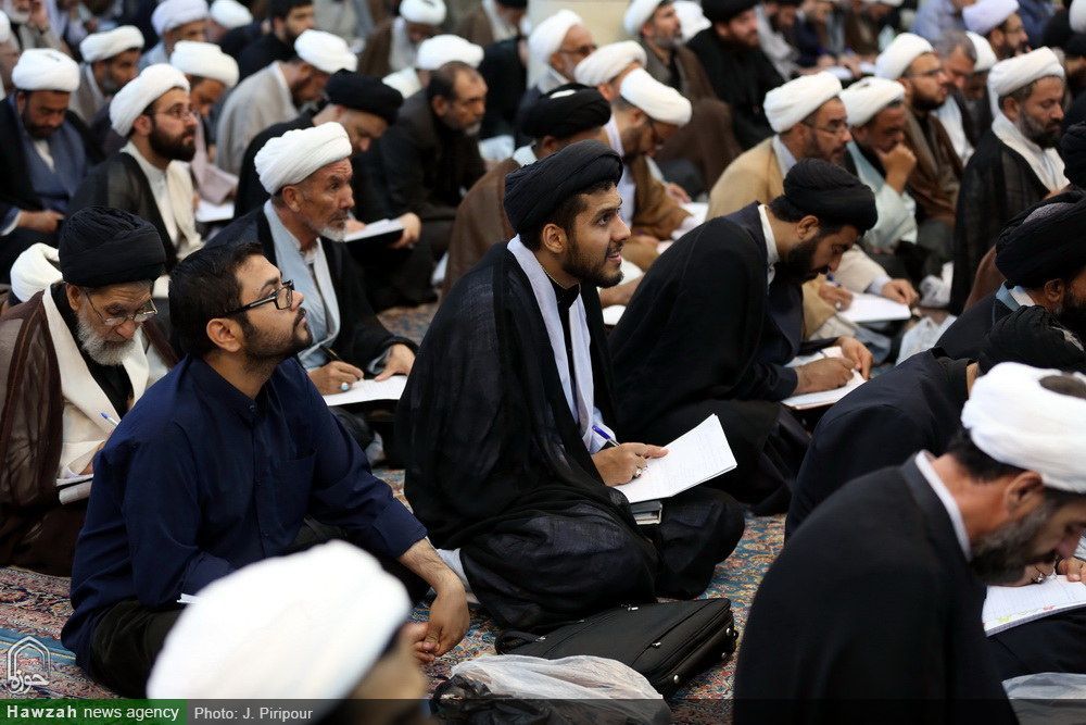امتيازات الاشتراك في دروس الخارج في الفقه المعاصر
