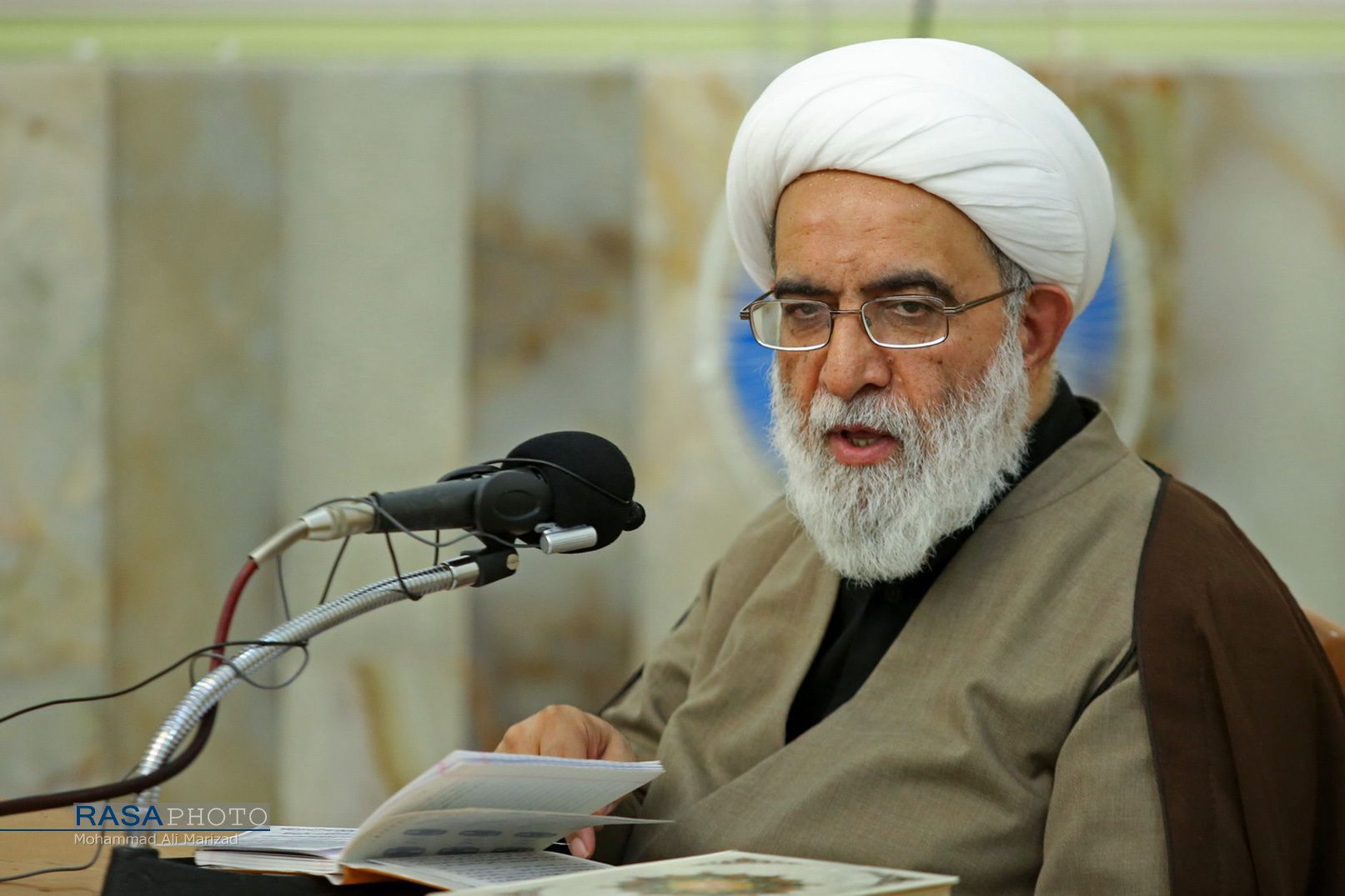 مشروح بیانات استاد شب زنده دار در مورد رهبر سوم انقلاب